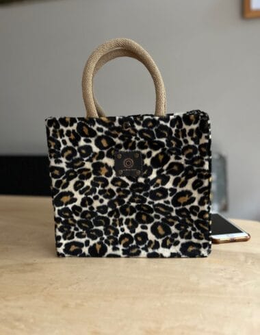 Handtas bekleed met beige panterprint