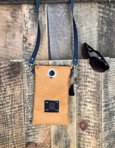 Cross-over festivaltasje van mosterdgele leatherlook, langwerpig