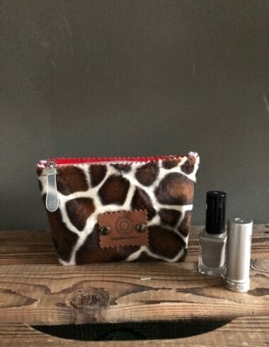 Make-up tasje met ritsje van bontachtige bruinbeige giraffeprint