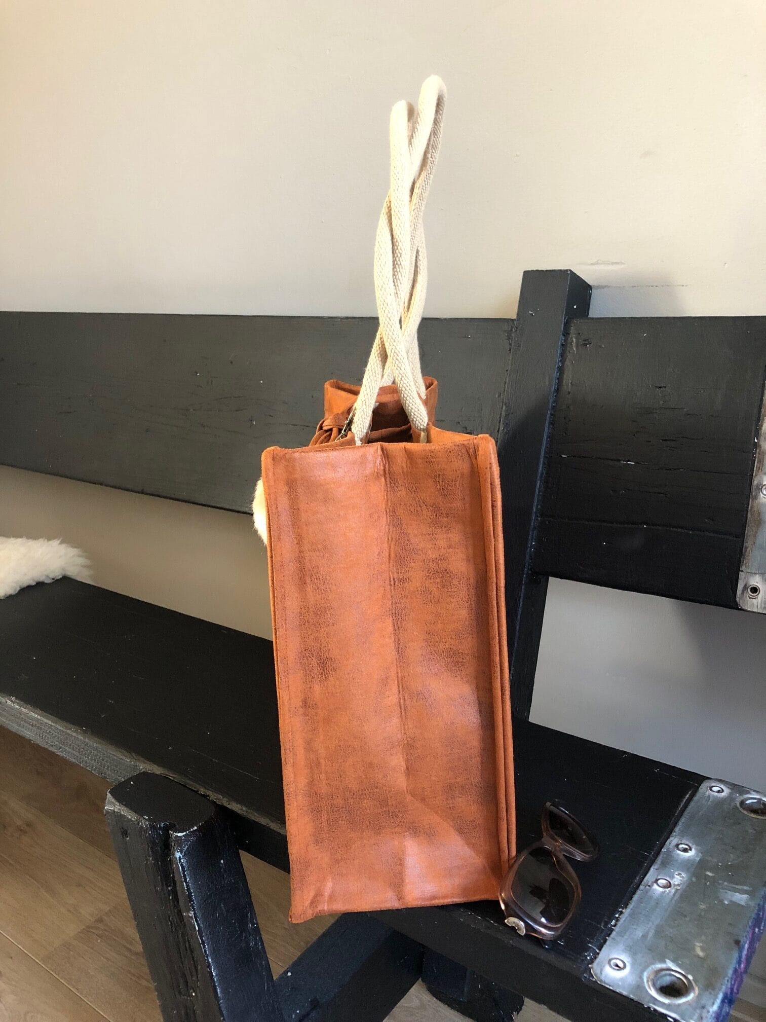Duurzame jute shopper bekleed met cognackleurige gescrubd leatherlook - Afbeelding 5