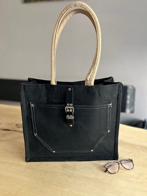 Shopper bekleed met stoere zwarte denim