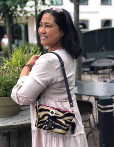 Heuptasje van bontachtige beige zwarte zebraprint