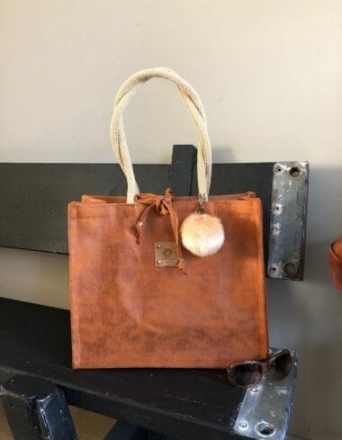 Duurzame jute shopper bekleed met cognackleurige gescrubd leatherlook