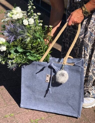 Duurzame jute shopper bekleed met jeansblauwe leatherlook