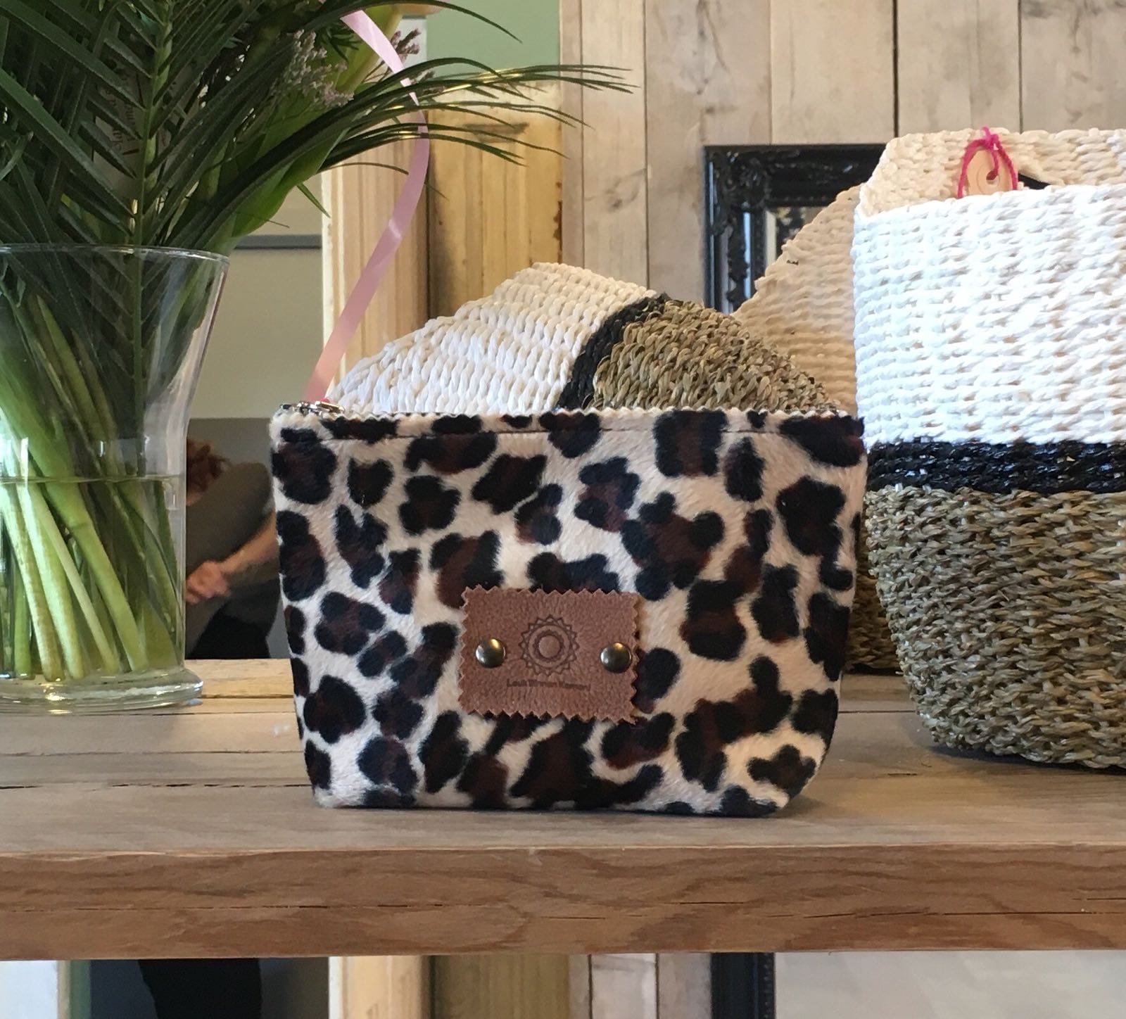 Make-up tasje met ritsje van bontachtige panterprint