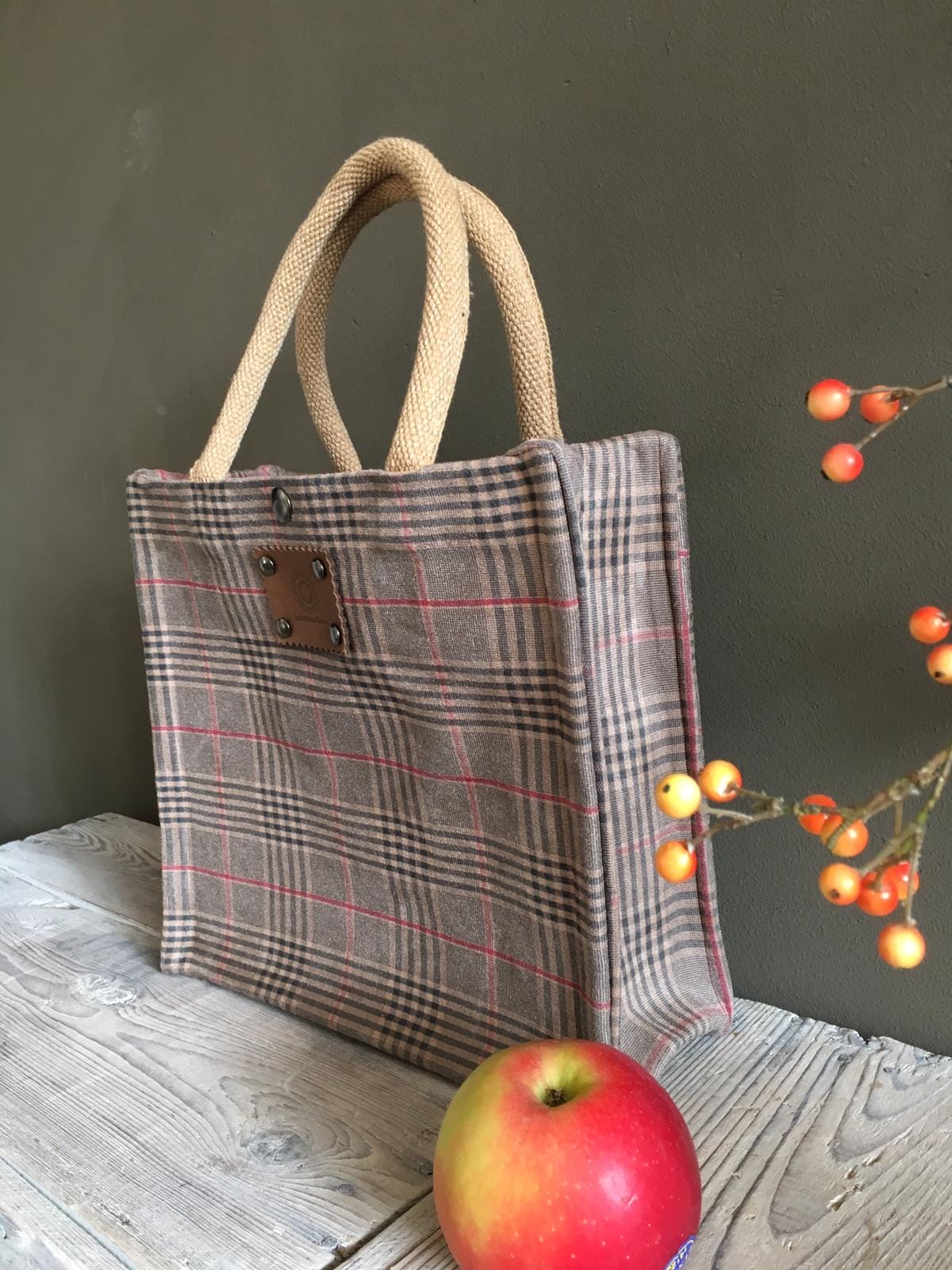 Handtas bekleed met geruite suedine - Afbeelding 4