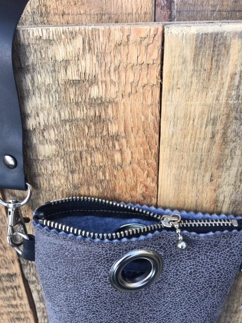 Festivaltasje met lang hengsel van grijze leatherlook - Afbeelding 2