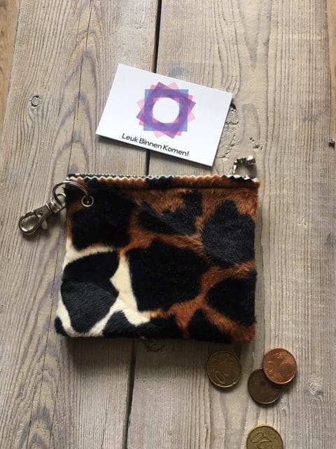 Portemonneetje met sleutelhanger van bontachtige dierenprint - Afbeelding 2