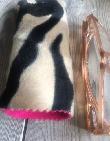 Brilhoesje van zachte beige zwarte zebraprint