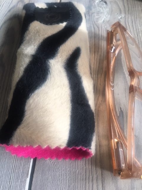 Brilhoesje van zachte beige zwarte zebraprint