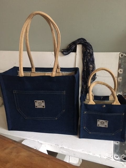 Kleine jute tas bekleed met stoere blue denim / blauwe spijkerstof - Afbeelding 3