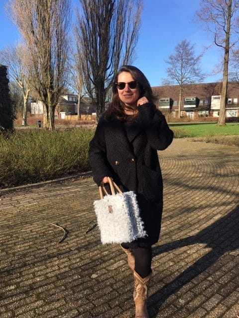 Handtas bekleed met lichtgrijze langharige fake fur - Afbeelding 2