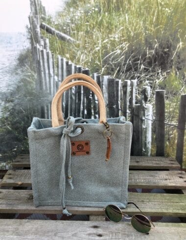 Handtas bekleed met mooie mintgroene leatherlook