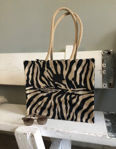 Duurzame jute shopper bekleed met bontachtige beige zwarte zebraprint
