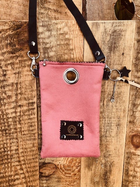 Cross-over festivaltasje van donkerroze leatherlook, langwerpig