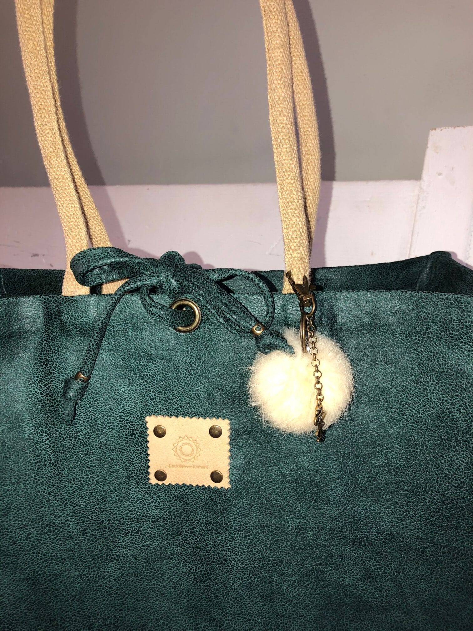 Duurzame jute shopper bekleed met mooie petrolgroene leatherlook - Afbeelding 4