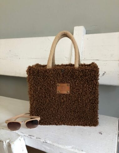 Handtas bekleed met zachte bruine Tedolino