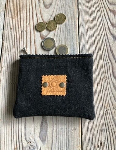 Portemonneetje met ritsje van zwarte denim
