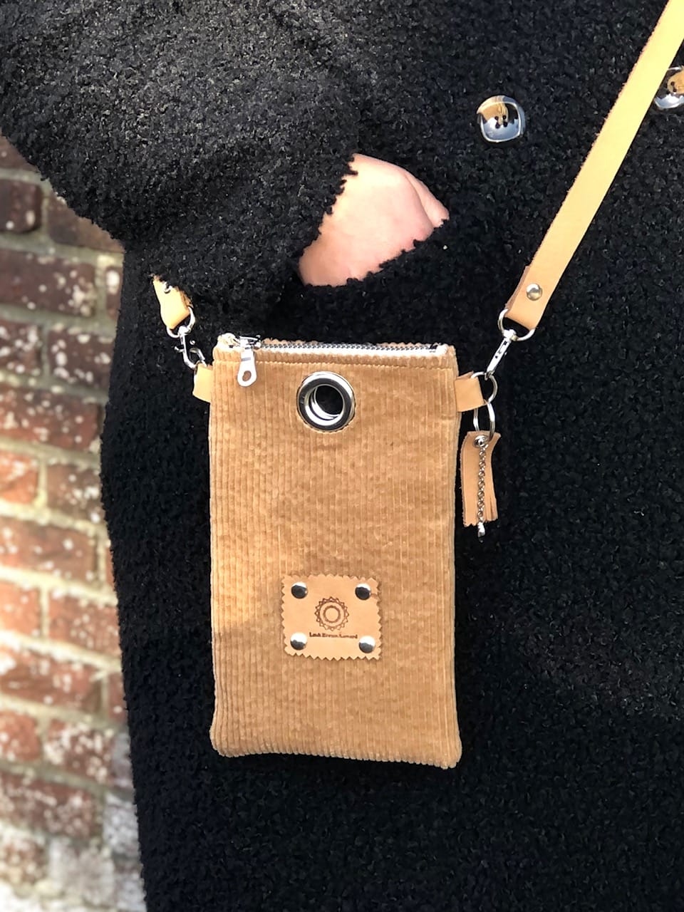 Cross-over festivaltasje van stoere camelkleurige ribcord - Afbeelding 5