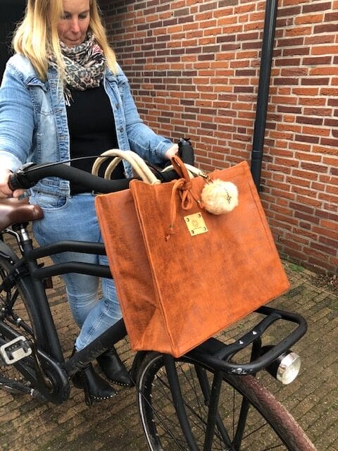Duurzame jute shopper bekleed met cognackleurige gescrubd leatherlook - Afbeelding 3
