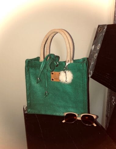 Handtas bekleed met een mooie zeegroene leatherlook