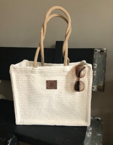 Duurzame jute shopper bekleed met ivoorkleurige cropped ribcord