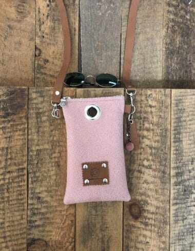 Cross-over festivaltasje van poederroze leatherlook