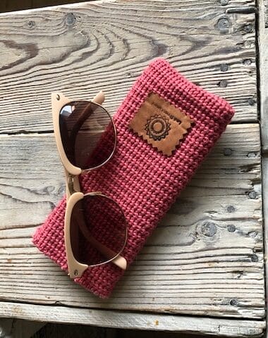 Brilhoesje van koraalroze gebreide stof