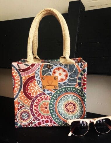 Kleine jute tas bekleed met gobelin in retro look