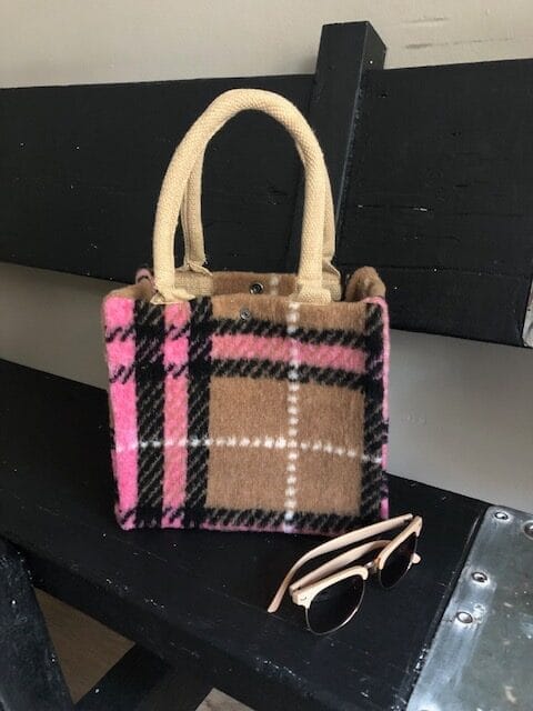 Kleine jute tas bekleed met geruite coocked wool Valentina - Afbeelding 3