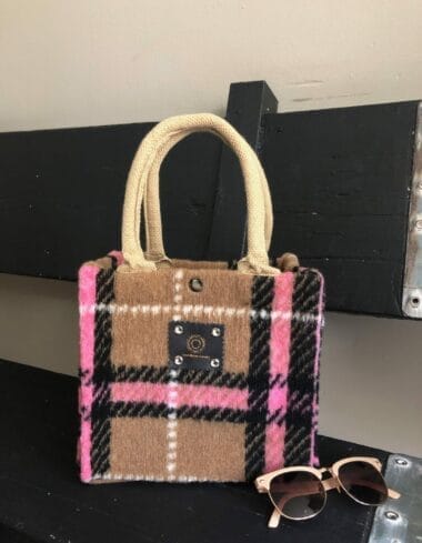 Kleine jute tas bekleed met geruite coocked wool Valentina