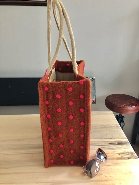 Duurzame jute shopper bekleed met roestbruine coocked wool roze dot - Afbeelding 2