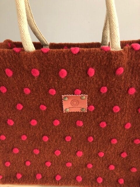Duurzame jute shopper bekleed met roestbruine coocked wool roze dot - Afbeelding 3