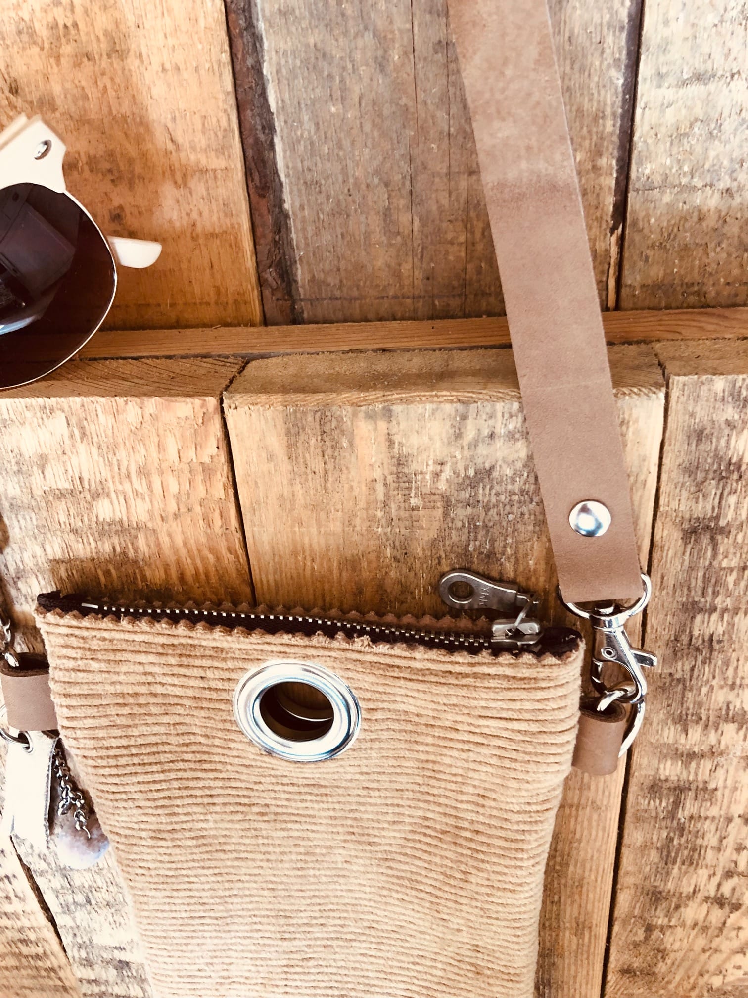 Cross-over festivaltasje van stoere camelkleurige ribcord - Afbeelding 3