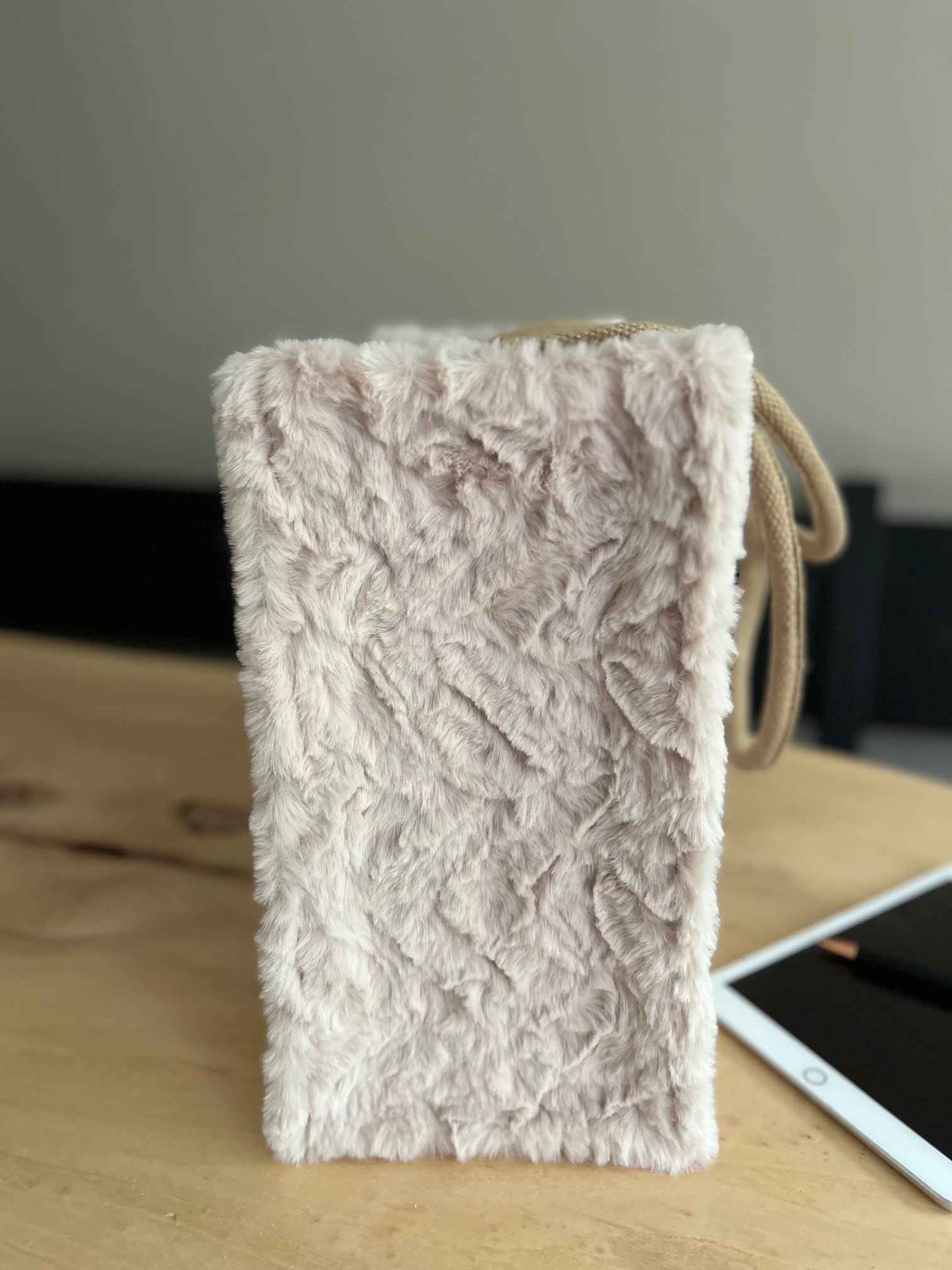 shopper bekleed met superzachte beige fake fur