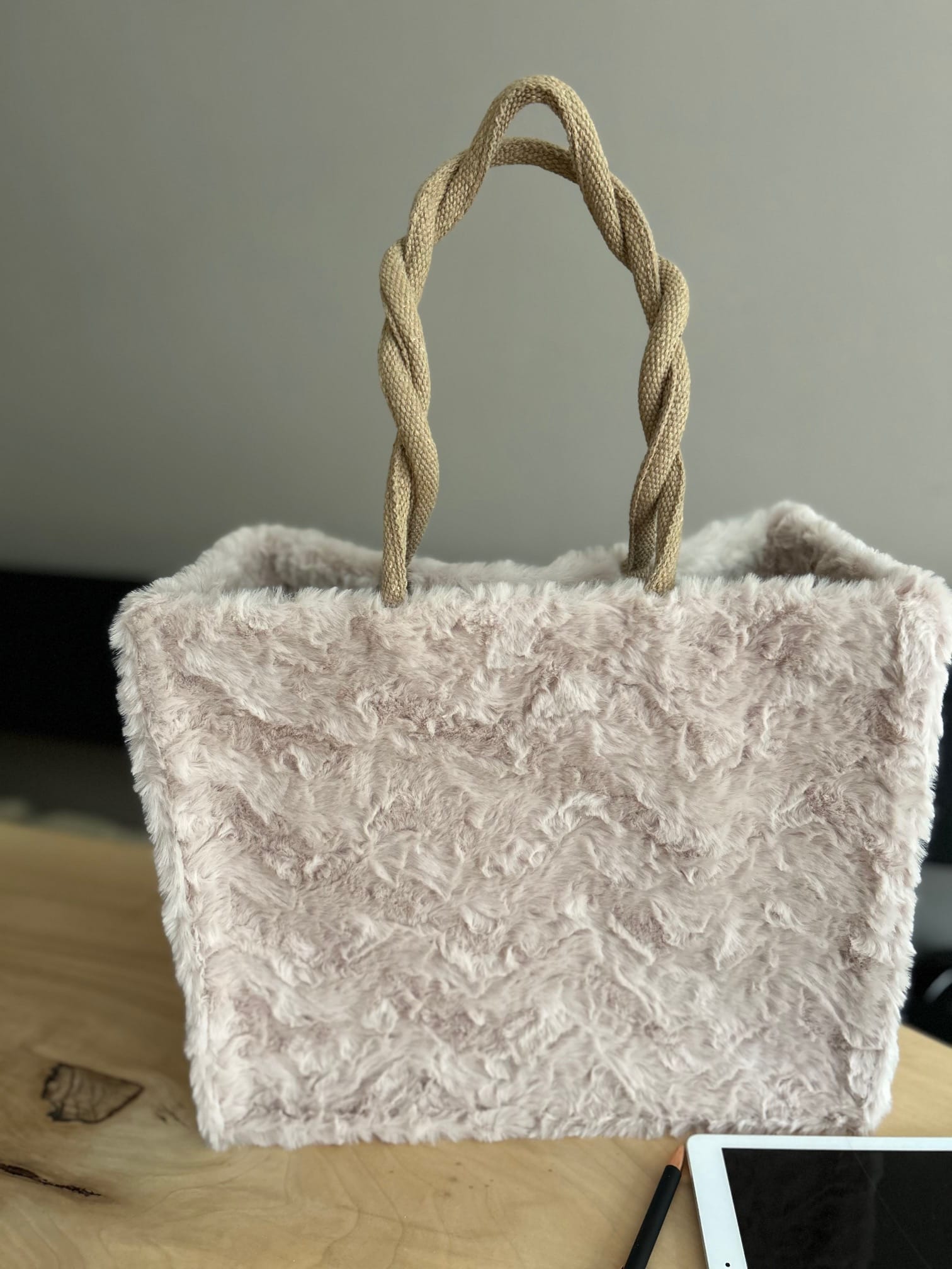 shopper bekleed met superzachte beige fake fur