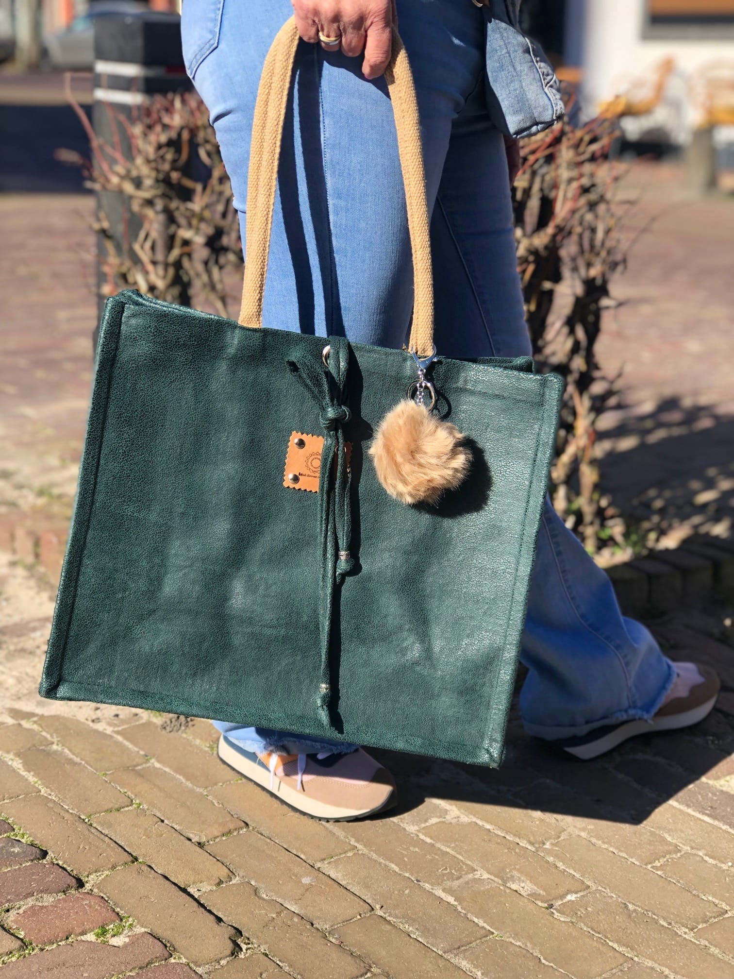 Duurzame jute shopper bekleed met mooie petrolgroene leatherlook - Afbeelding 6