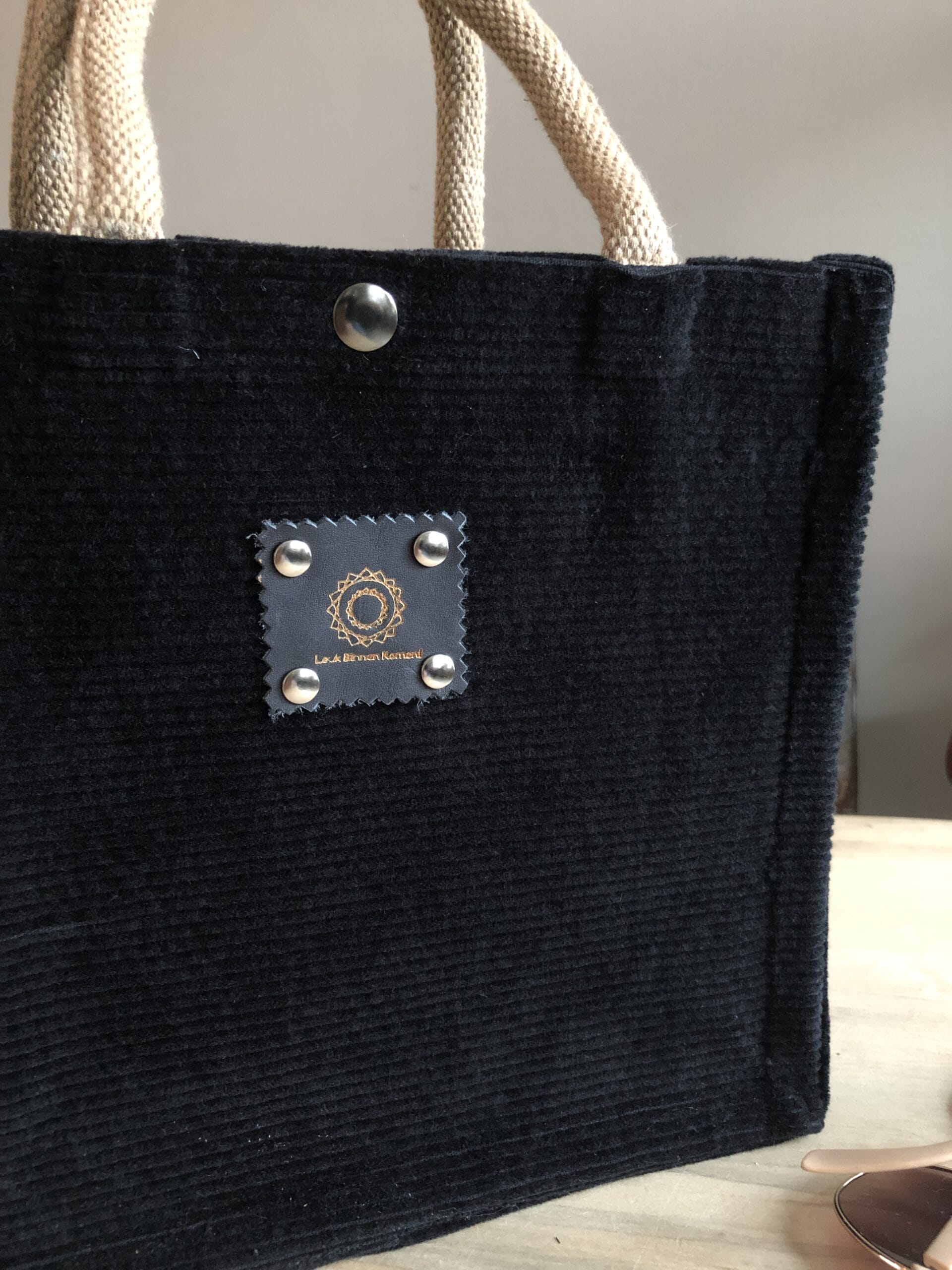 Handtas bekleed met stoere zwarte ribcord - Afbeelding 3