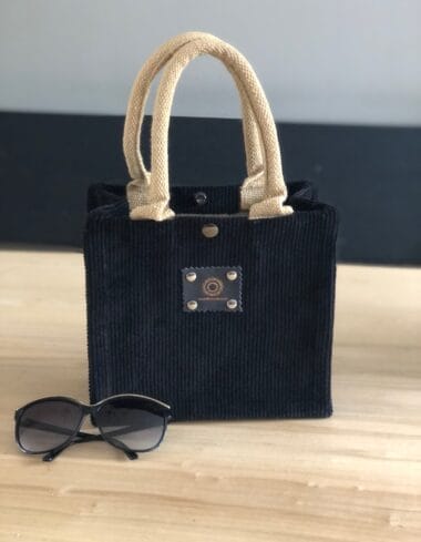 Kleine jute tas bekleed met stoere zwarte ribcord