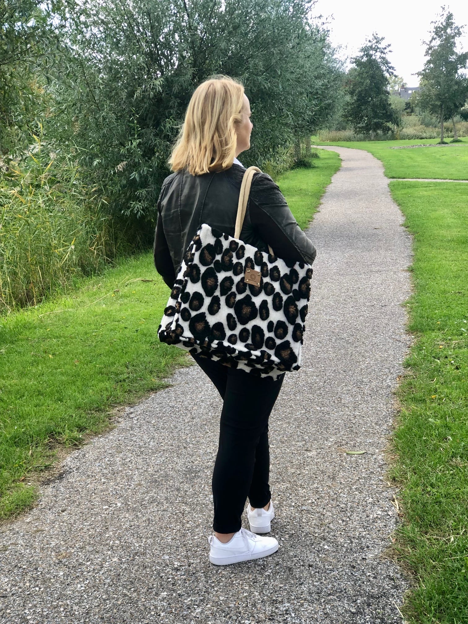 Duurzame jute shopper bekleed met Wooly Panther