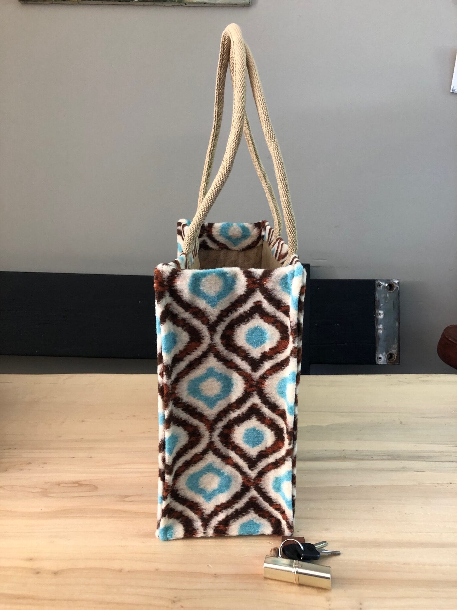 Duurzame jute shopper bekleed met Retro Wooly - Afbeelding 3