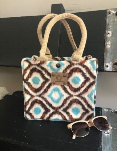 Kleine jute tas bekleed met Retro wooly