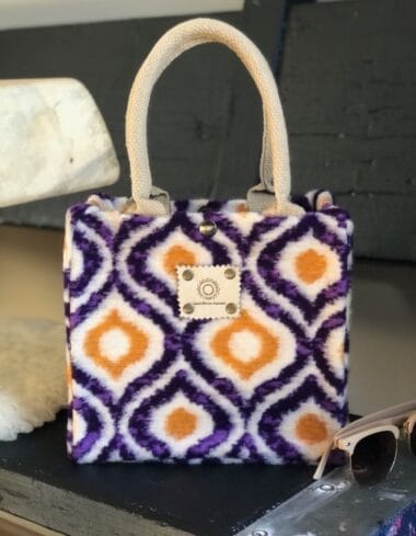 Kleine jute tas bekleed met Retro wooly Purple