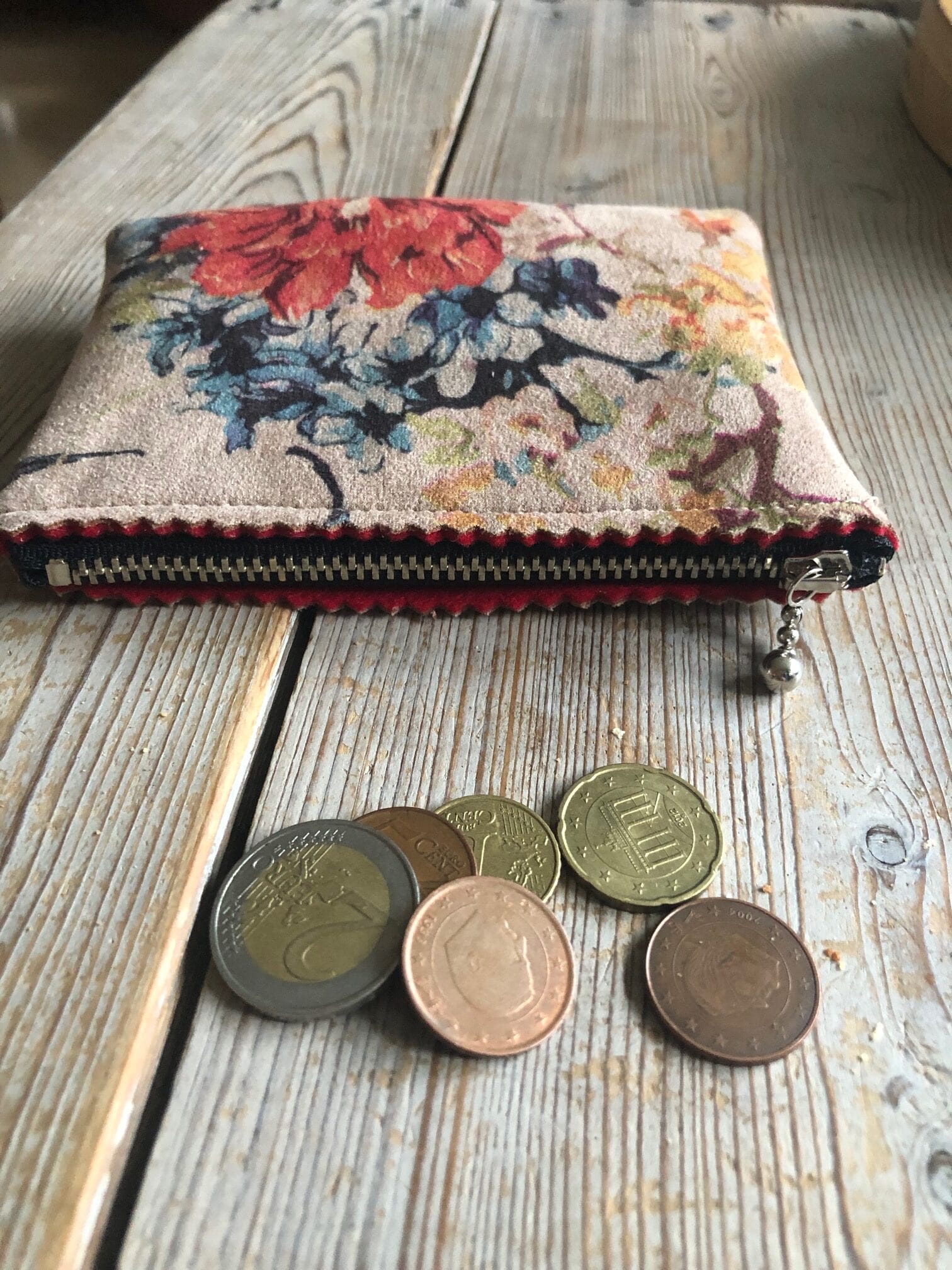 Portemonneetje van lichtbruine suedine Classic Flower - Afbeelding 3