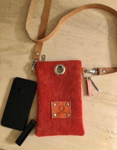 Cross-over festivaltasje van stoere oranje ribcord