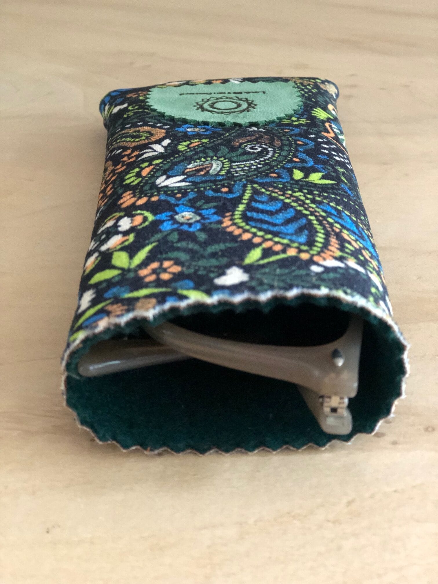 Brilhoesje van zachte velvet in paisley motief - Afbeelding 3