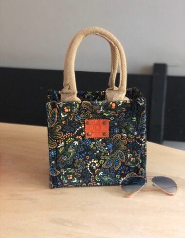 Kleine jute tas bekleed met velvet paisley