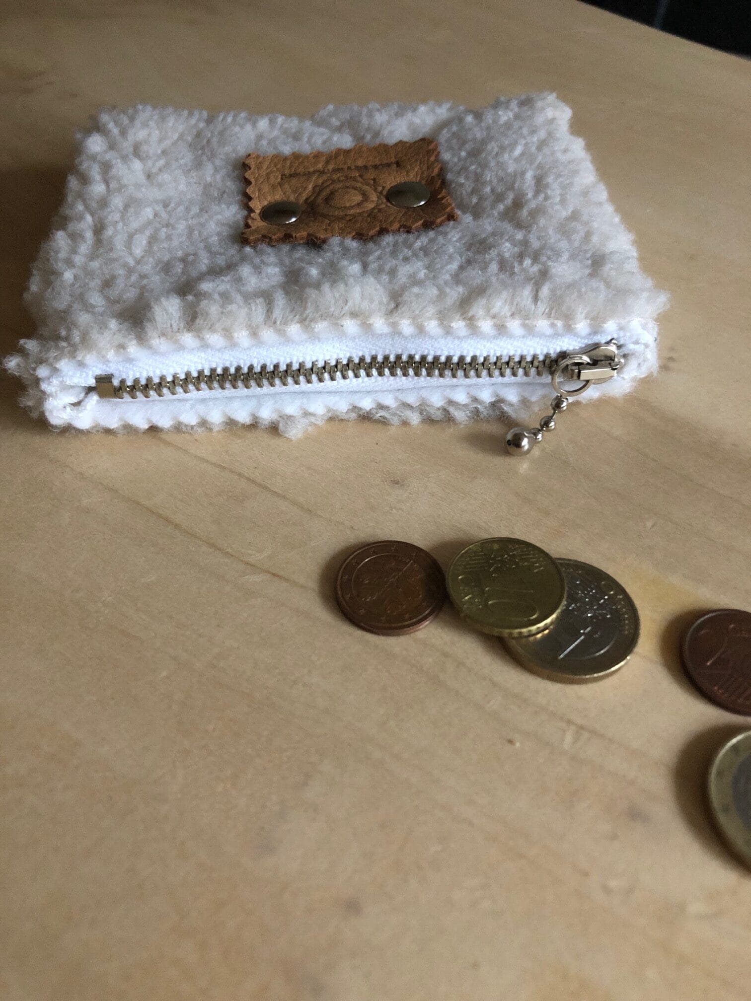 Portemonneetje met rits van Off-White teddy sharpa jacquard - Afbeelding 4