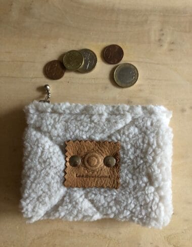 Portemonneetje met rits van Off-White teddy sharpa jacquard