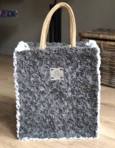 Unisex shopper bekleed met witte en grijze fake bont